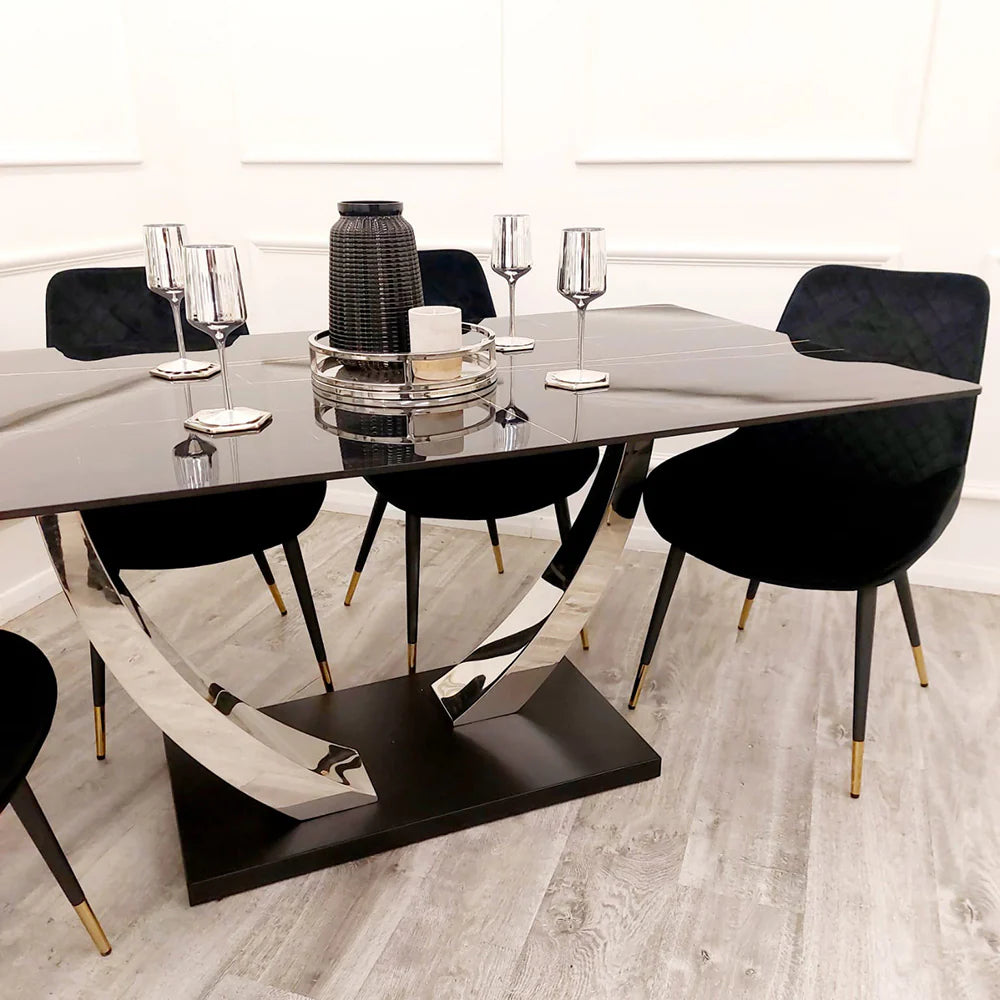 **PROMO** Venus Dining Table with 4 Black Luna Chairs